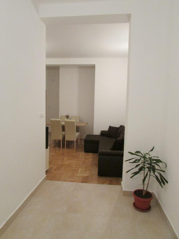 Apartmani I Sobe Grga Starigrad Paklenica Room photo