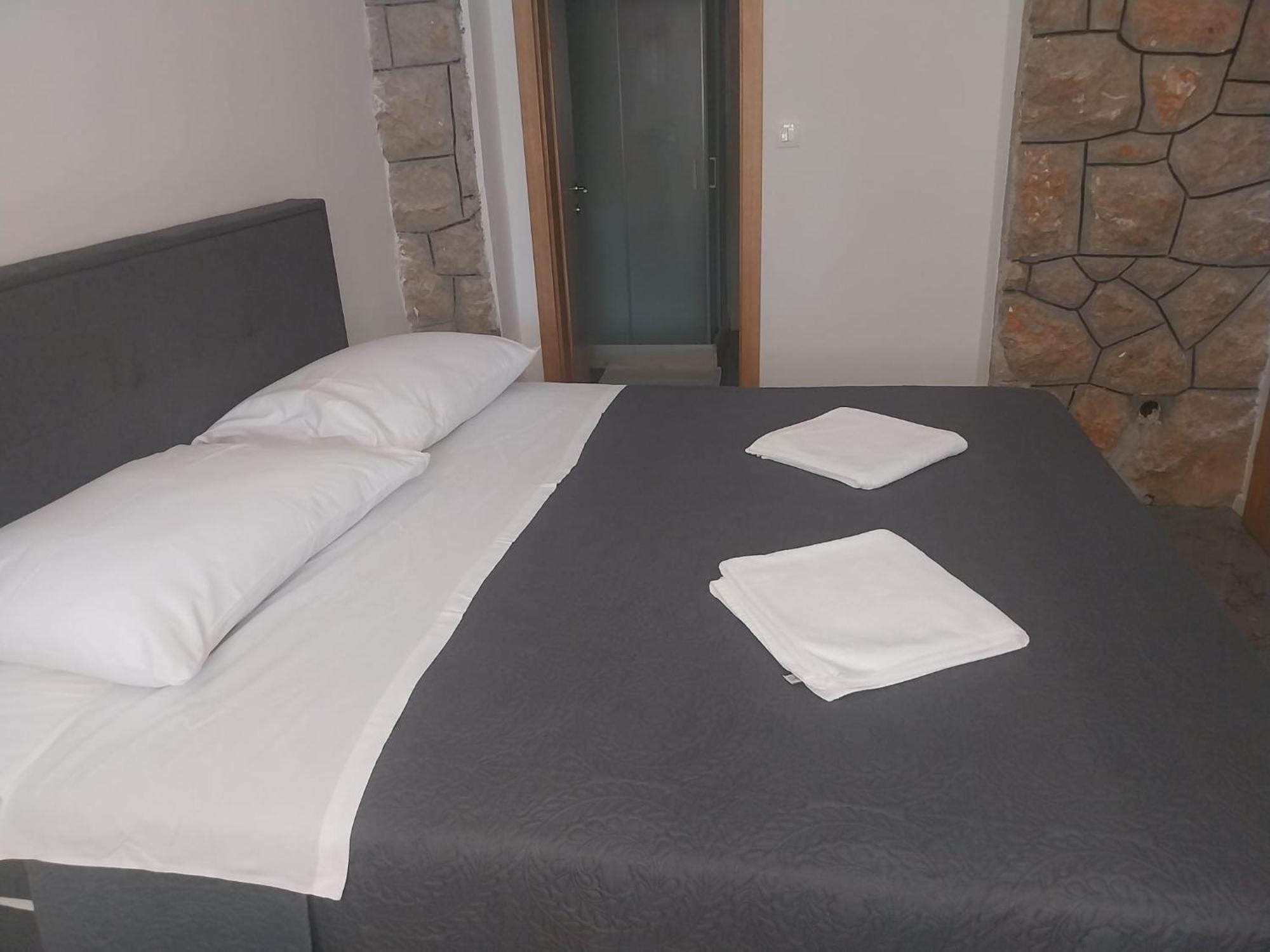 Apartmani I Sobe Grga Starigrad Paklenica Exterior photo