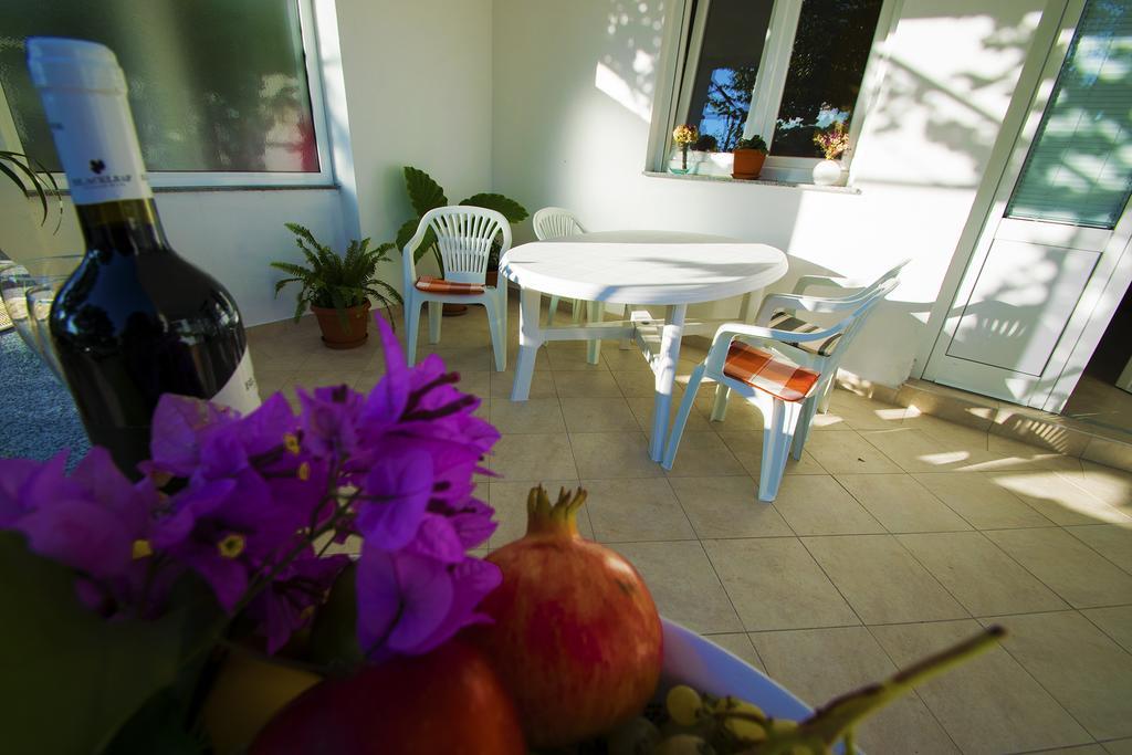Apartmani I Sobe Grga Starigrad Paklenica Exterior photo
