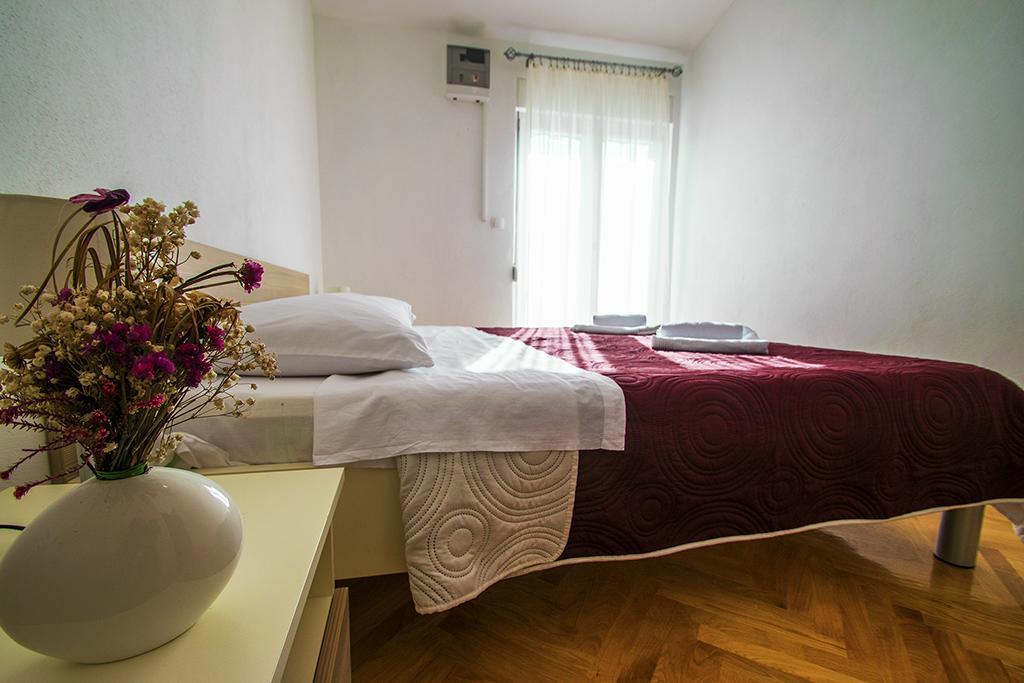 Apartmani I Sobe Grga Starigrad Paklenica Exterior photo